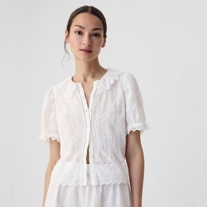 Döen X Gap Eyelet Top